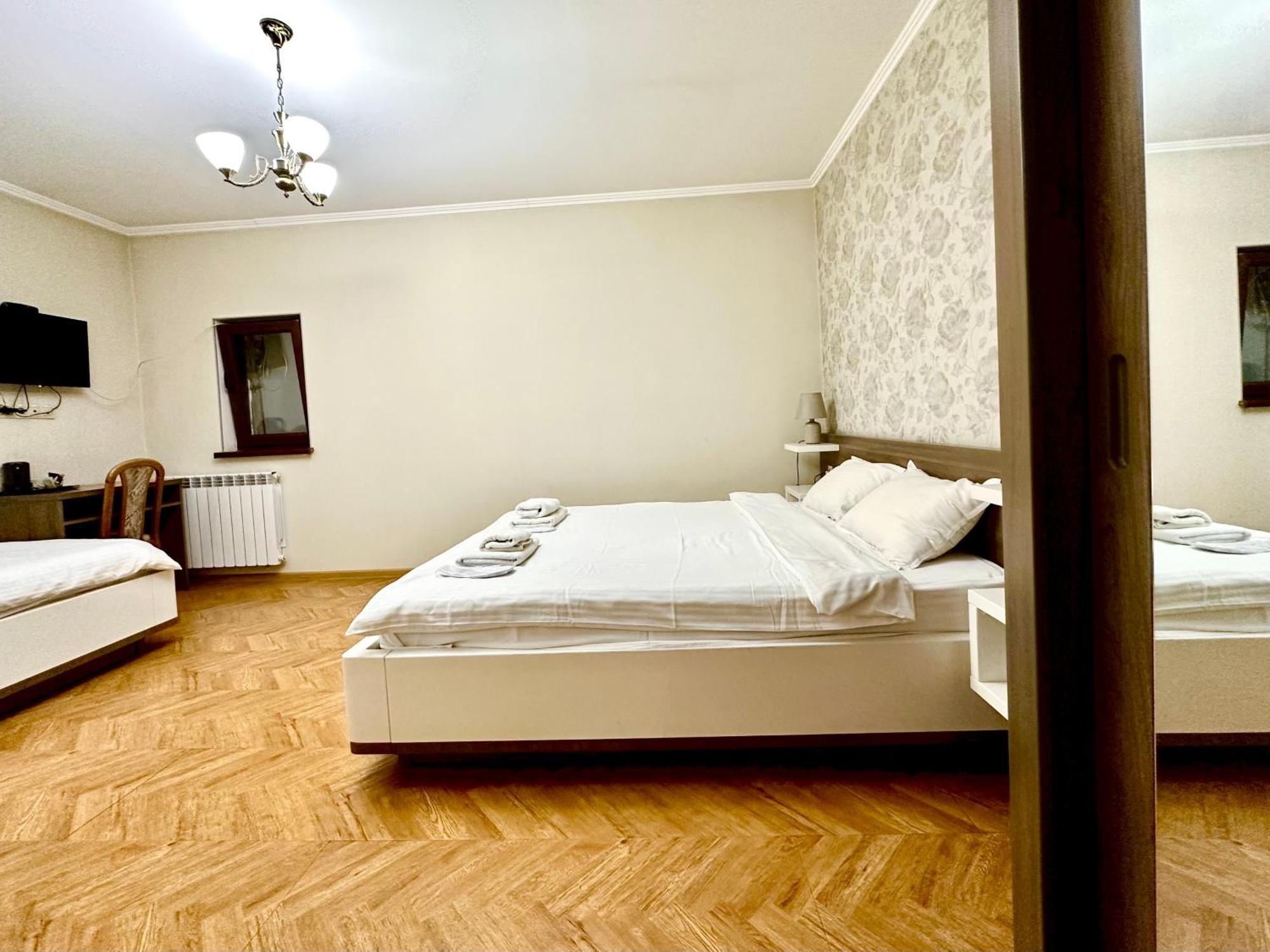 Hotel Four Brothers Tbilisi Eksteriør bilde