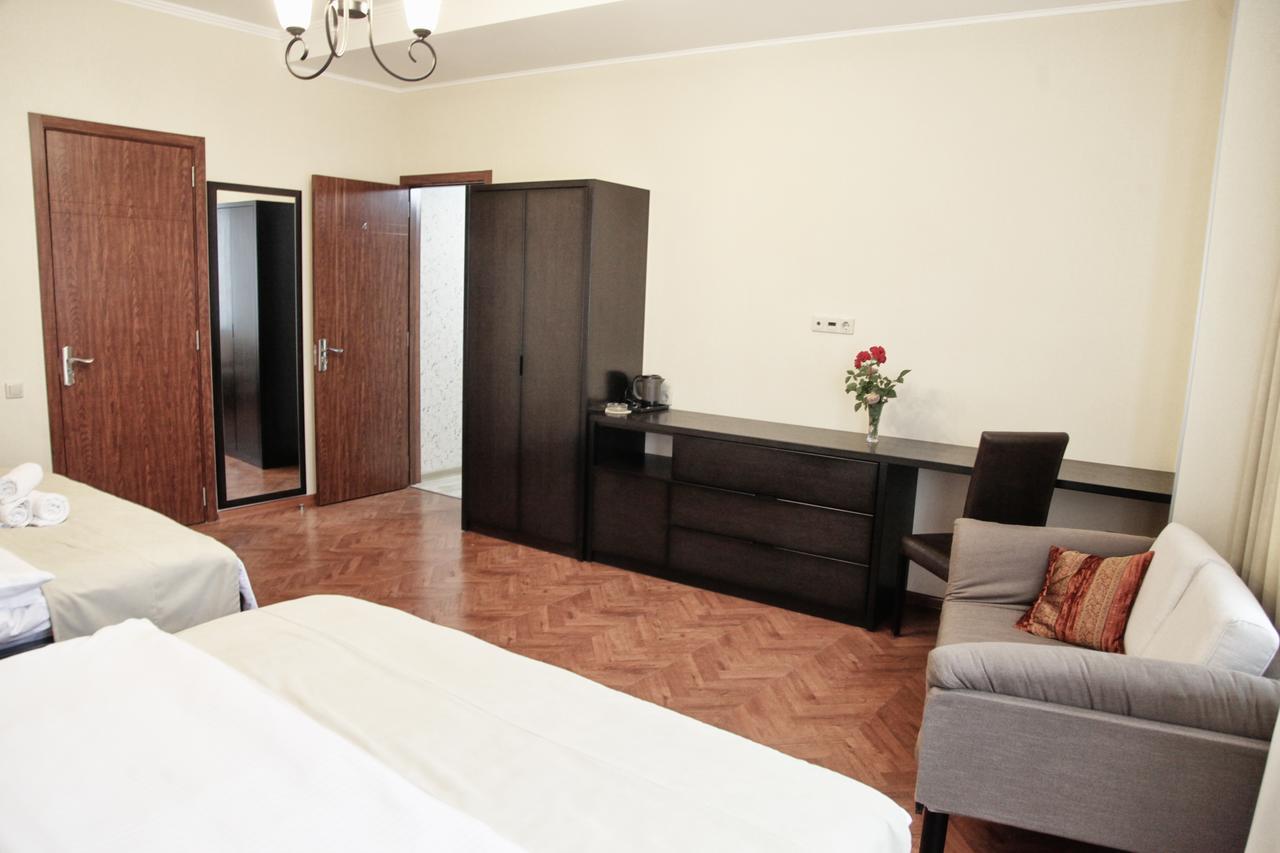 Hotel Four Brothers Tbilisi Eksteriør bilde