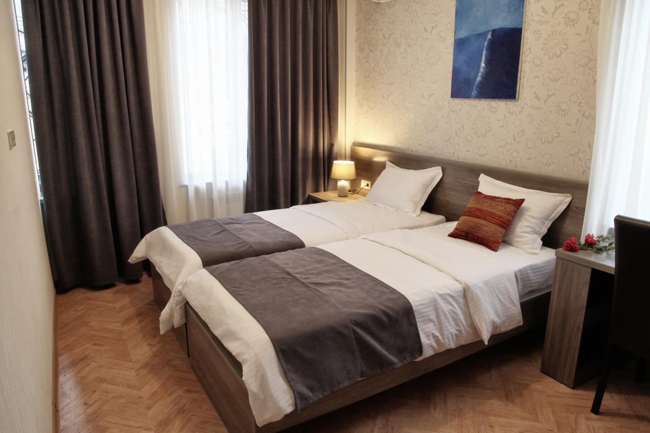 Hotel Four Brothers Tbilisi Eksteriør bilde