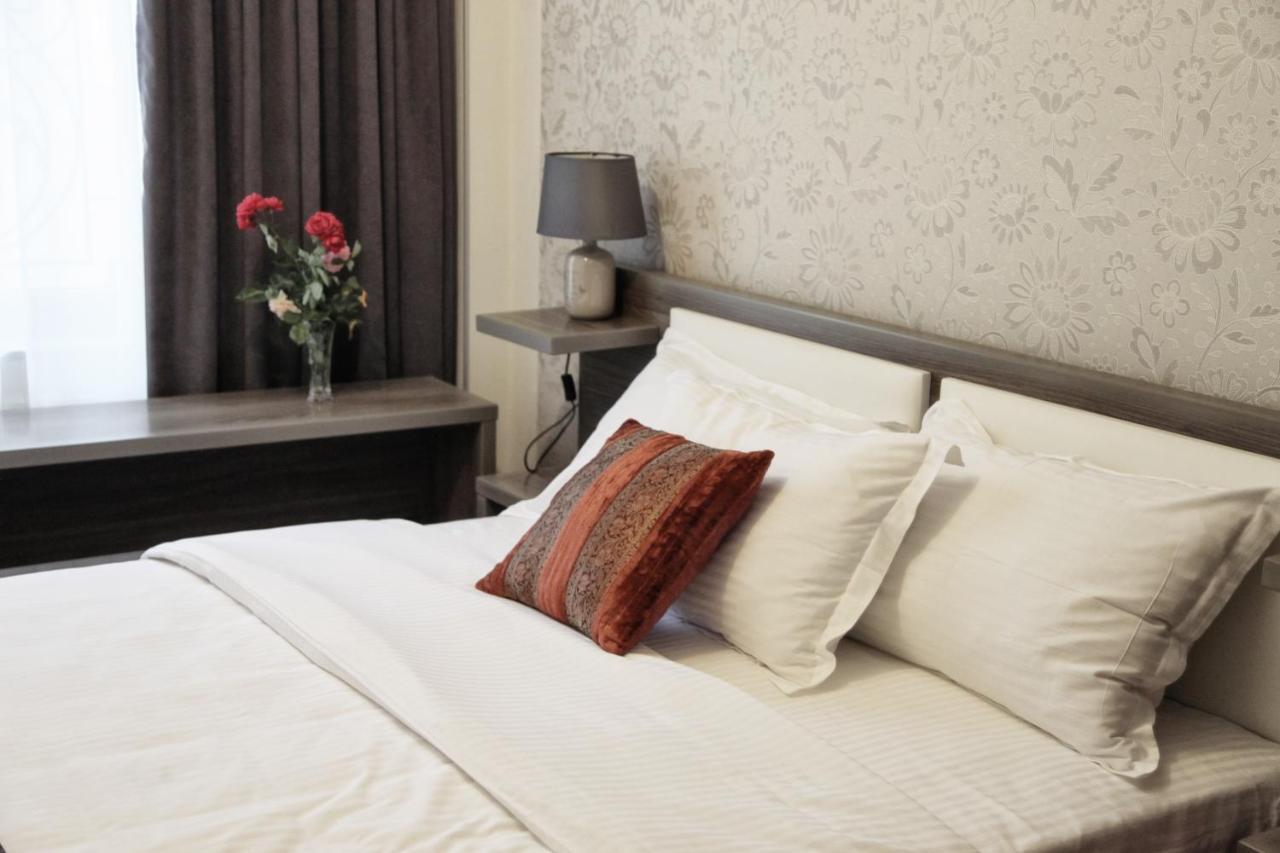 Hotel Four Brothers Tbilisi Rom bilde